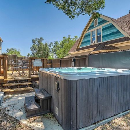 The Vibrant Victorian Hot Tub & Fire Pit In Occ Villa Colorado Springs Exterior foto