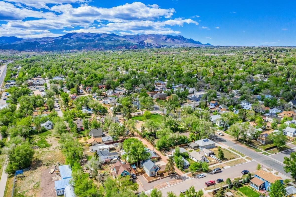 The Vibrant Victorian Hot Tub & Fire Pit In Occ Villa Colorado Springs Exterior foto